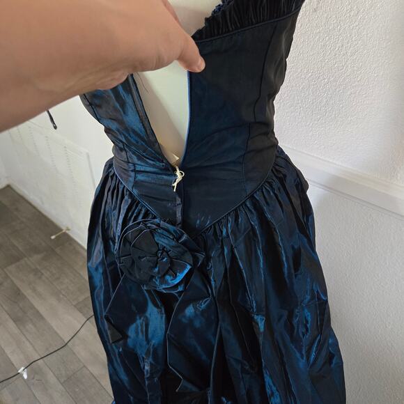 Formal Blue Iridescent Dress Floor Length Size 9/10 - Picture 14 of 15
